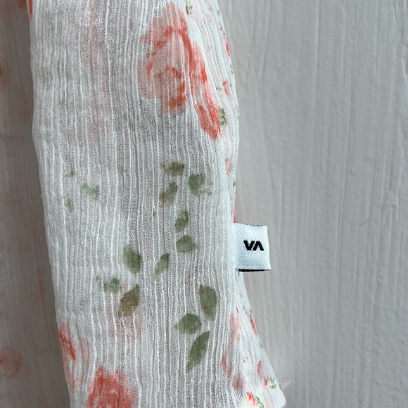 RVCA button down floral tank - Picture 3 of 5